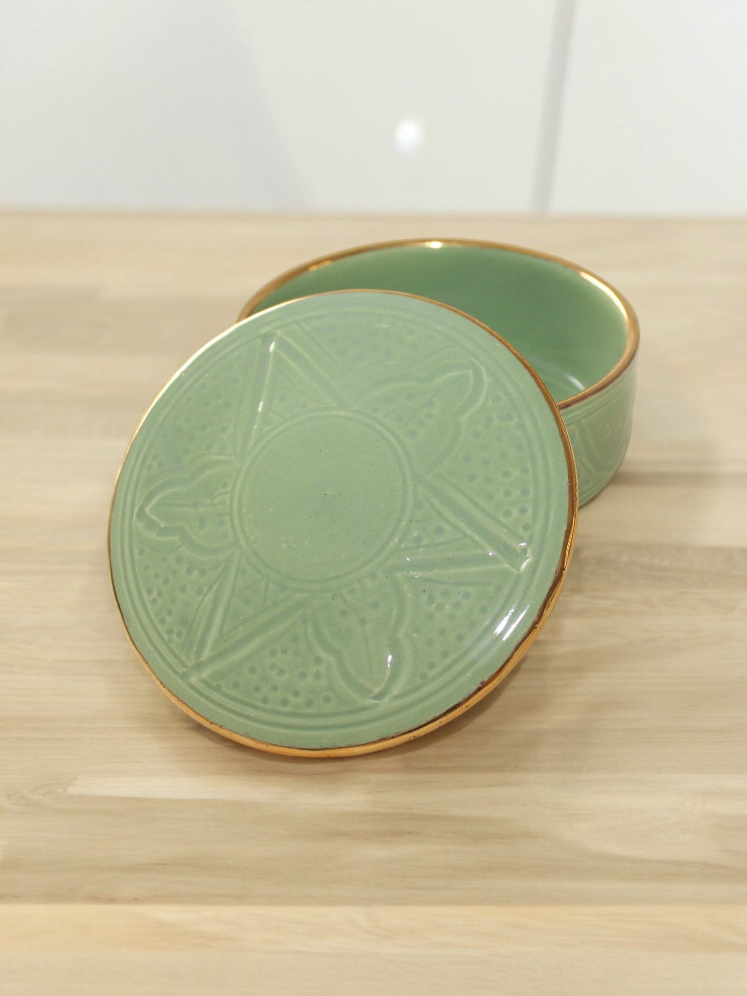 Boite céramique gold verte